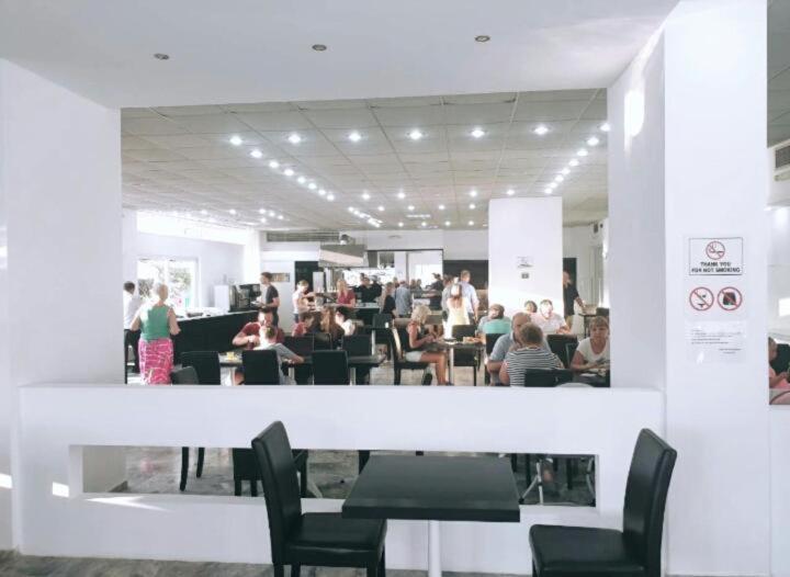 Porto Plazza Hotel แอร์ซอนิสซอส ภายนอก รูปภาพ