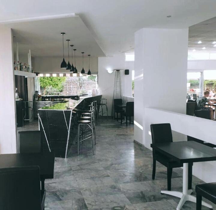 Porto Plazza Hotel แอร์ซอนิสซอส ภายนอก รูปภาพ