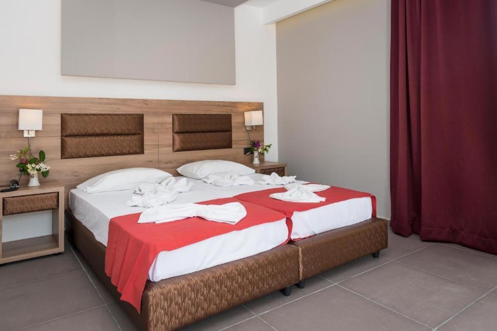 Porto Plazza Hotel แอร์ซอนิสซอส ภายนอก รูปภาพ