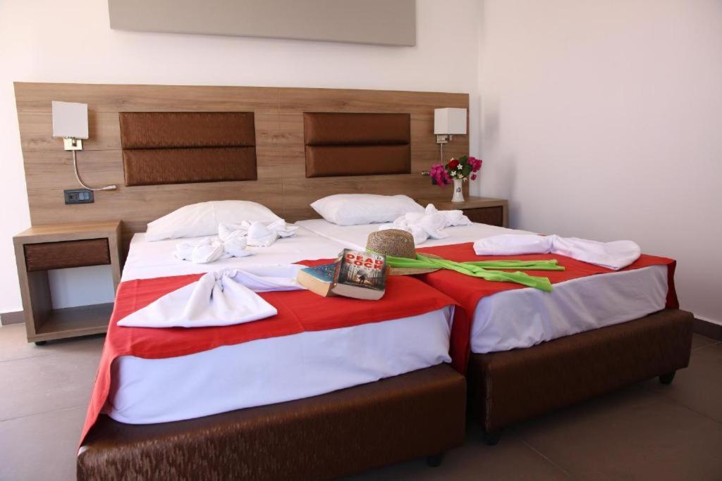 Porto Plazza Hotel แอร์ซอนิสซอส ภายนอก รูปภาพ